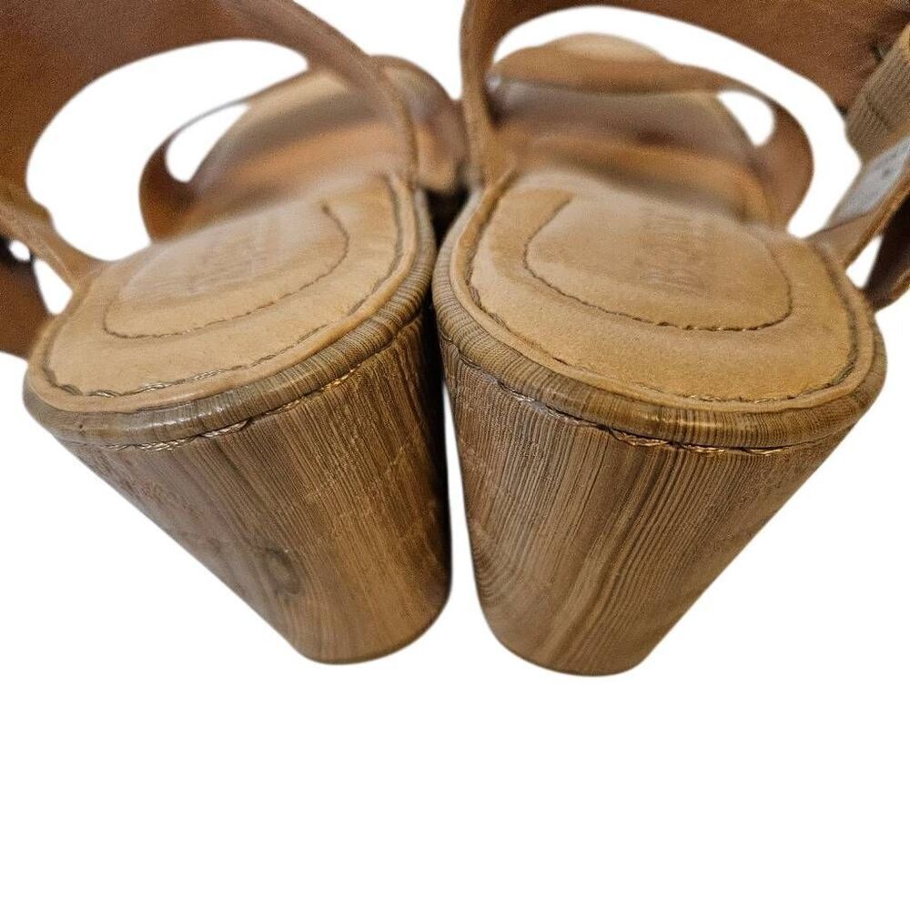Born Emily womens wedge sandals, tan suede. Size 7. NWT. - Picture 3 of 5